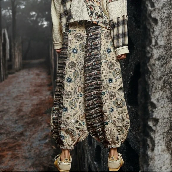 POL Multicolor Tapestry Balloon Pants - Picture 4 of 6